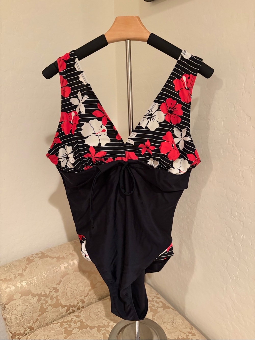 Classic Black Floral V-Neck One-Piece Swimsuit
